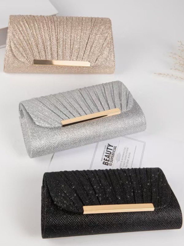 Mini horizontalno kvadratna clutch torbica s magnetskom kopčom, sintetička vlakna, poliester podstava, unutarnji pretinac za telefon i osobnu iskaznicu
