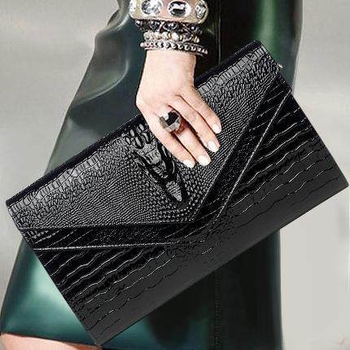 Prava kožna clutch torba, omotnica s poklopcem, magnetsko zatvaranje, dvostruka goveđa koža, unutarnji džepovi sa zipom, džep za telefon i ID
