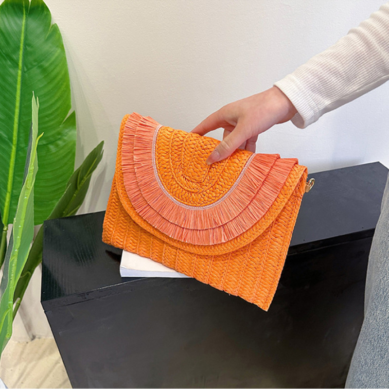 Geantă clutch din pai, cu capac, stil urban, formă orizontală pătrată