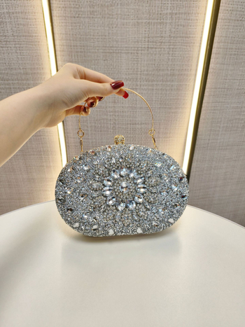 Crossbody estélyes clutch táska, Box-stílus, ovális alak, poliészter, nyitott zárás, belső zsebek telefonra és személyi igazolványra, merev kivitel, 2025 tavasz
