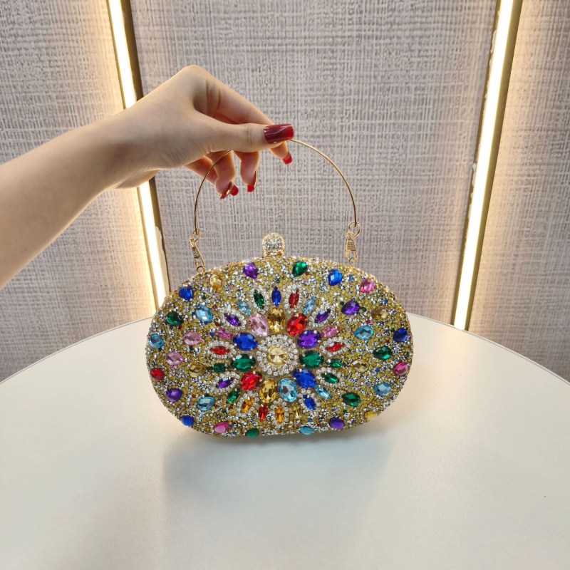 Crossbody estélyes clutch táska, Box-stílus, ovális alak, poliészter, nyitott zárás, belső zsebek telefonra és személyi igazolványra, merev kivitel, 2025 tavasz