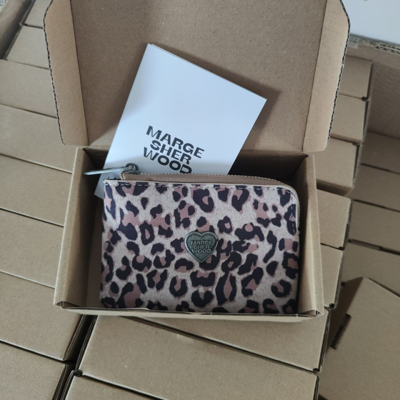 Margesherwood Portofel dama cu inimă în stil coreean, fermoar pentru monede, leopard print, material PU, spațiu pentru carduri și documente