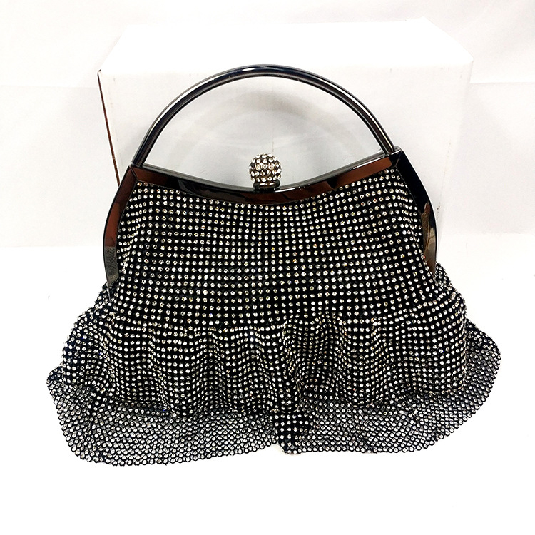 Ženska večernja clutch torbica od metala, ukrašena dijamantima, oblik školjke, zatvaranje kopčom, unutarnje džepove za telefon i kameru