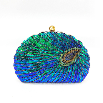 Geantă în formă de scoică, stil chinezesc, lucrată manual cu paiete, închidere cu lacăt, poliester, compartimente pentru telefon și pentru card de identificare