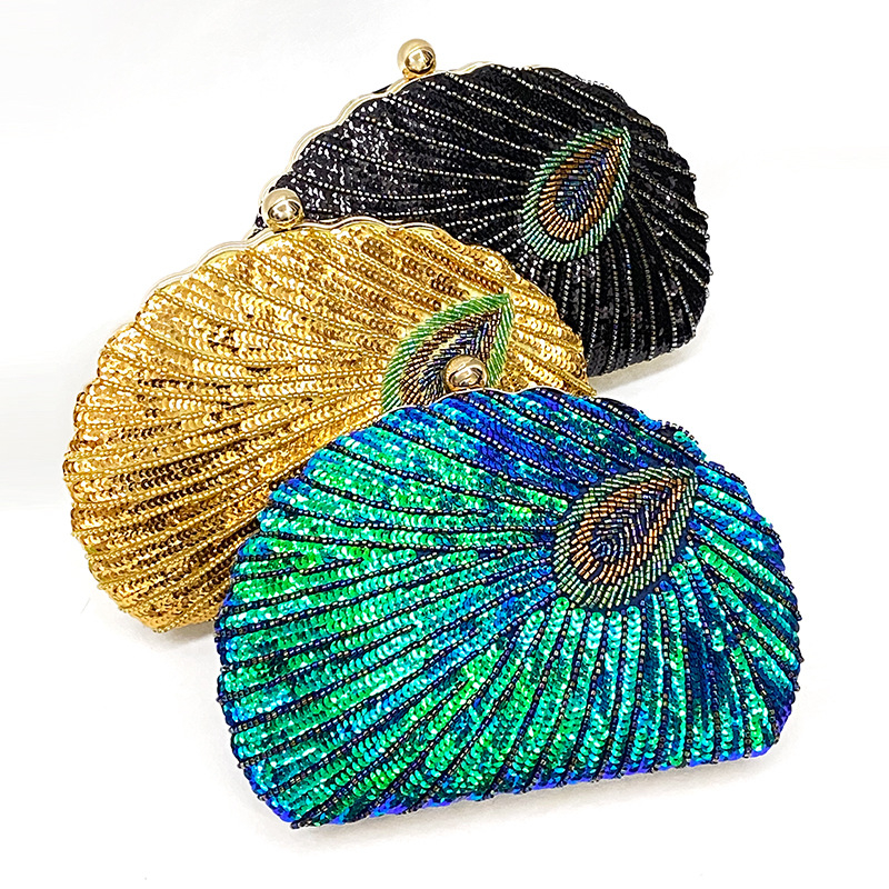 Geantă în formă de scoică, stil chinezesc, lucrată manual cu paiete, închidere cu lacăt, poliester, compartimente pentru telefon și pentru card de identificare