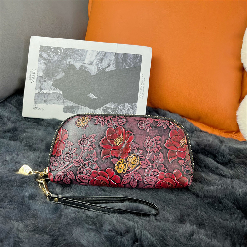 Ženska clutch torbica sa zatvaračem, reljefni uzorak u nacionalnom stilu, izdržljiva tkanina, horizontalno kvadratni oblik, džep za telefon, unutarnji džep sa zatvaračem (Proljeće 2025)