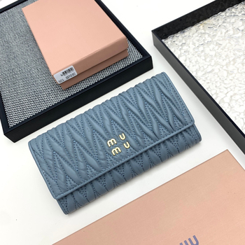 Γυναικείο πορτοφόλι από γνήσιο δέρμα με πλισέ σχέδιο και διπλωτό σχεδιασμό, υφή μαλλιού προβάτων, μεγάλος χώρος για πολλές κάρτες, φρέσκο και γλυκό στυλ.