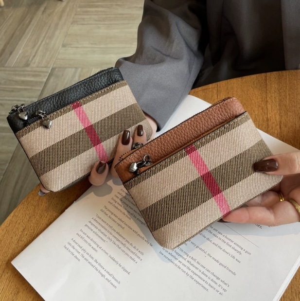 Πορτοφόλι κερμάτων από μαλακό βοδινό δέρμα, με ριγέ σχέδιο, διπλής κατεύθυνσης φερμουάρ, μεγάλη χωρητικότητα, επένδυση πολυεστέρα