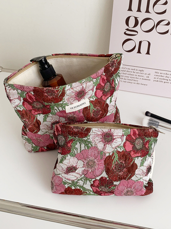 Καλλυντική τσάντα – φλοράλ ζακάρ, πολυεστέρας, επένδυση από καμβά, γυναικεία clutch