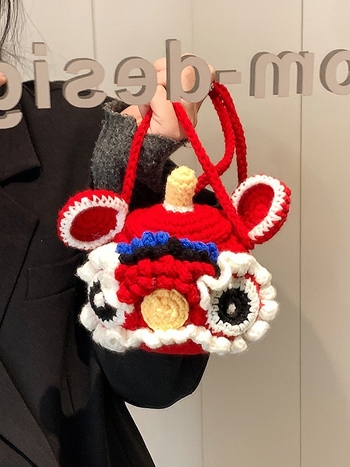 Pamučna pletena cilindrična crossbody torbica sa zatvaranjem šnuru, mini novčanik s motivom lutke