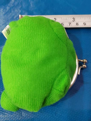 Žabí mincovnica – anime štýl, polyester, plyšové vnútro, jednobarevný vzor, jeseň 2023