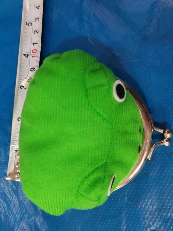 Žabí mincovnica – anime štýl, polyester, plyšové vnútro, jednobarevný vzor, jeseň 2023