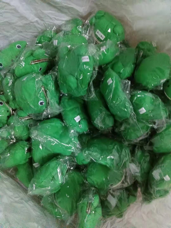 Žabí mincovnica – anime štýl, polyester, plyšové vnútro, jednobarevný vzor, jeseň 2023