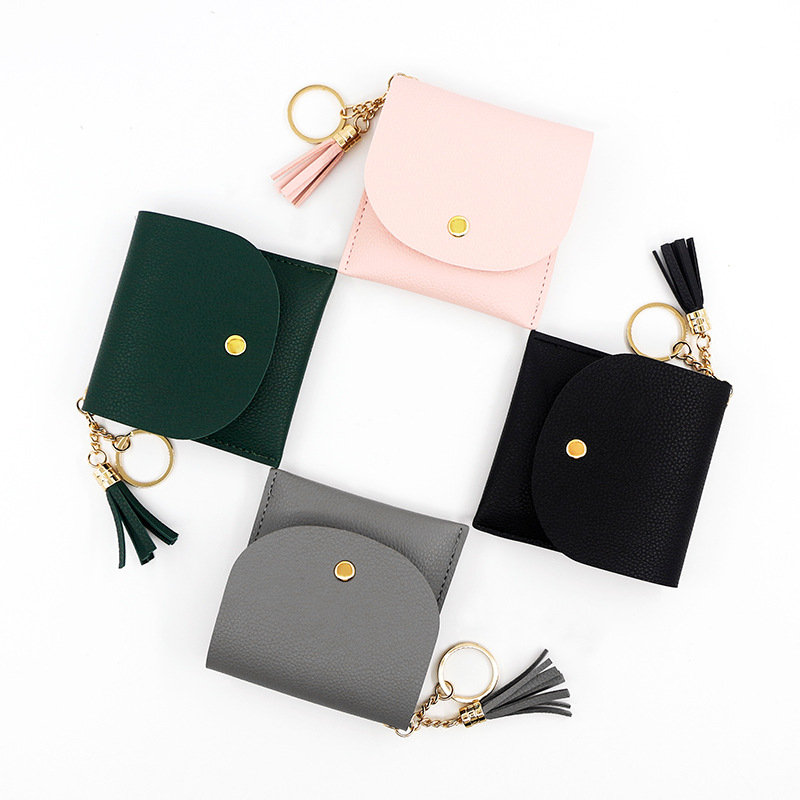 Дамски къс портфейл с пискюл и държач за карти, clutch стил (Разширение, PVC, синтетична кожа вътрешна подплата, Свеж и сладък стил, ежедневна употреба)