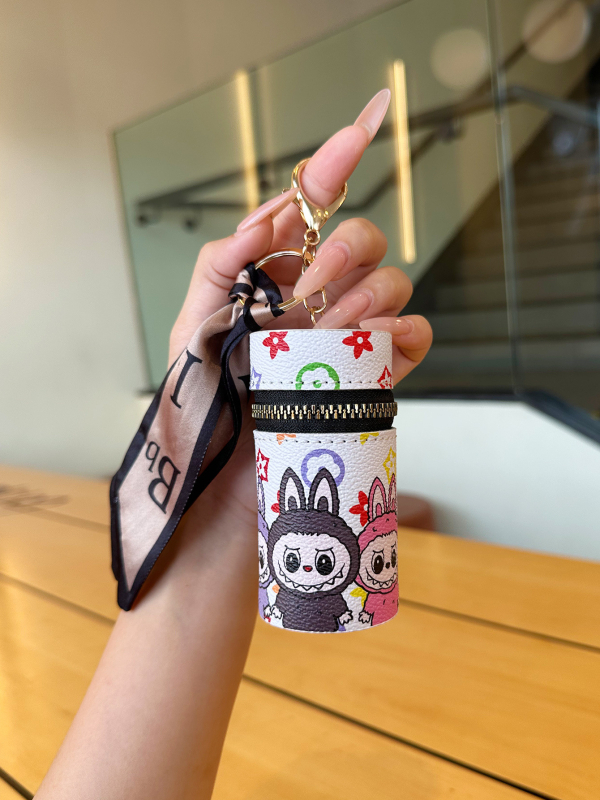 Labubu portofel pentru monede cu pandantiv – geantă mică multifuncțională, formă cilindrică desen animat, PVC, model Presbiopie, stil street, unisex, fără căptușeală