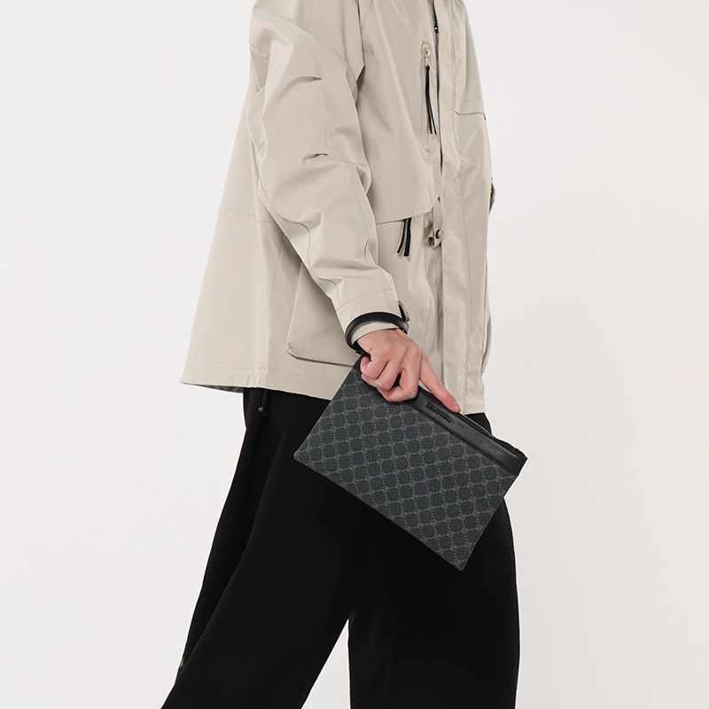 Férfi PU clutch táska, kopásálló, betűs minta, poliészter bélés, Nyár 2025