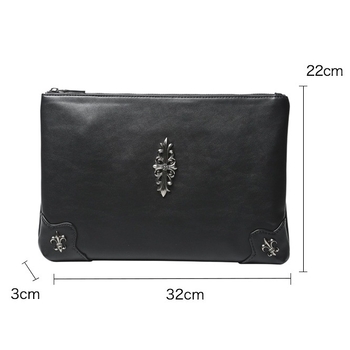 Muški PU clutch s rivet detaljima, lagan i izdržljiv, pogodan za 10-inčni prijenosnik, poliester podstava