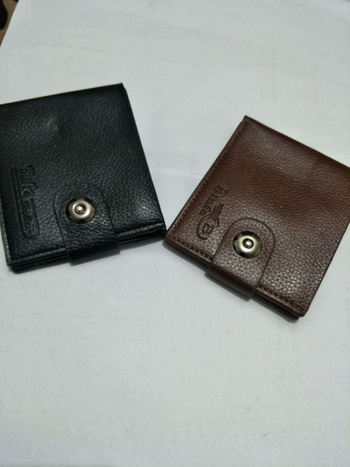 Novčanik Litchi Buckle, PU koža, 1 preklop, magnetsko kopčanje, unutarnji pretinci za banknote, kartice i ID