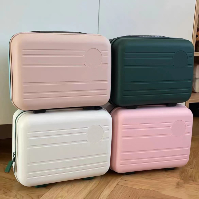 Hordozható utazótáska és mini kozmetikai táska — PP anyag, ultrakönnyű 700 g, univerzális kerekek, cipzáras nyitás, logó nyomtatás