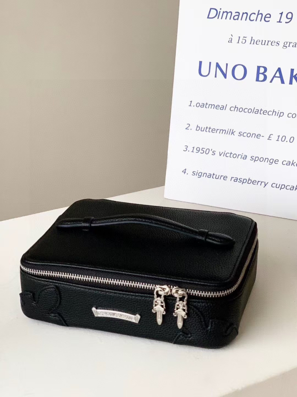 Τσαντάκι μακιγιάζ από γνήσιο δέρμα, με μεγάλο χώρο, φορητό, τετράγωνη θήκη αποθήκευσης κοσμημάτων και ρολογιών. Υλικό: γνήσιο δέρμα; Εσωτερικό: πολυεστέρας; Δέρμα δεύτερου στρώματος; Σχήμα: τετράγωνο.