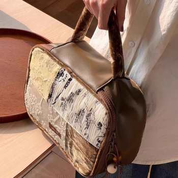 Τσαντάκι καλλυντικών ταξιδιού με χωριστά διαμερίσματα, βελούδινο υλικό, μοτίβο τοπίου, επένδυση πολυεστέρα, μάρκα Grimas, αστικός μινιμαλισμός