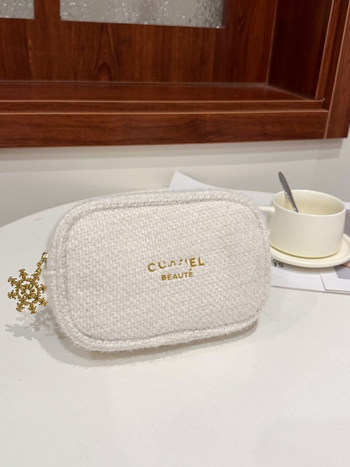 Козметична квадратна чантичка, плюшена материя, едноцветен дизайн, подплата от плюш, дишаща, за жени