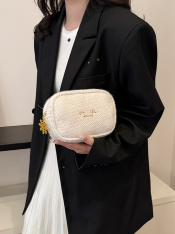 Козметична квадратна чантичка, плюшена материя, едноцветен дизайн, подплата от плюш, дишаща, за жени