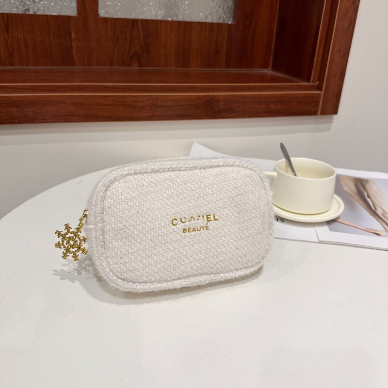 Козметична квадратна чантичка, плюшена материя, едноцветен дизайн, подплата от плюш, дишаща, за жени