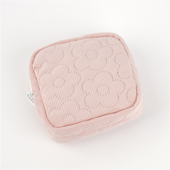 Τσαντάκι καλλυντικών και περιόδου με φλοράλ quilted corduroy σχεδίαση, φορητό και με μεγάλο χώρο για οικιακή αποθήκευση — Πολυεστέρας; Μοντέλο: Λουλούδια; Αντιβακτηριακή λειτουργία; Για γυναίκες.