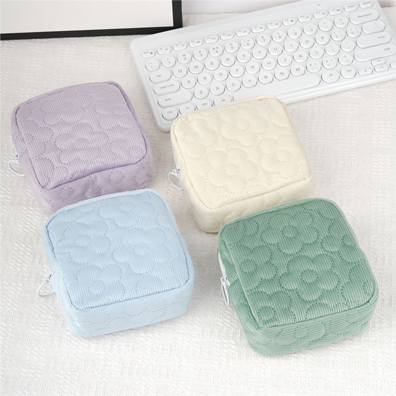 Τσαντάκι καλλυντικών και περιόδου με φλοράλ quilted corduroy σχεδίαση, φορητό και με μεγάλο χώρο για οικιακή αποθήκευση — Πολυεστέρας; Μοντέλο: Λουλούδια; Αντιβακτηριακή λειτουργία; Για γυναίκες.