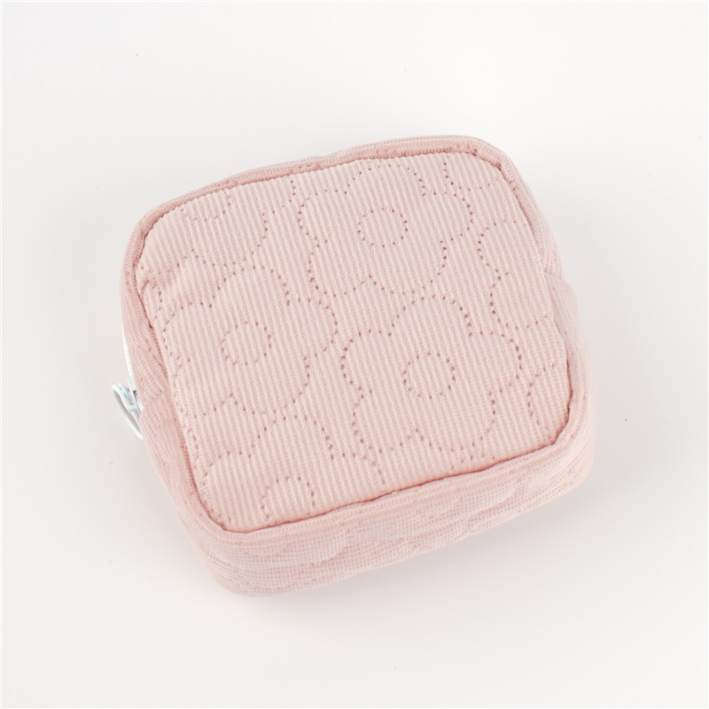 Τσαντάκι καλλυντικών και περιόδου με φλοράλ quilted corduroy σχεδίαση, φορητό και με μεγάλο χώρο για οικιακή αποθήκευση — Πολυεστέρας; Μοντέλο: Λουλούδια; Αντιβακτηριακή λειτουργία; Για γυναίκες.