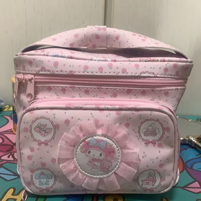 Τσαντάκι καλλυντικών για ταξίδι από δέρμα, με μοτίβο εκτύπωσης, επένδυση νάιλον, πολυλειτουργικό — Άνοιξη 2025.