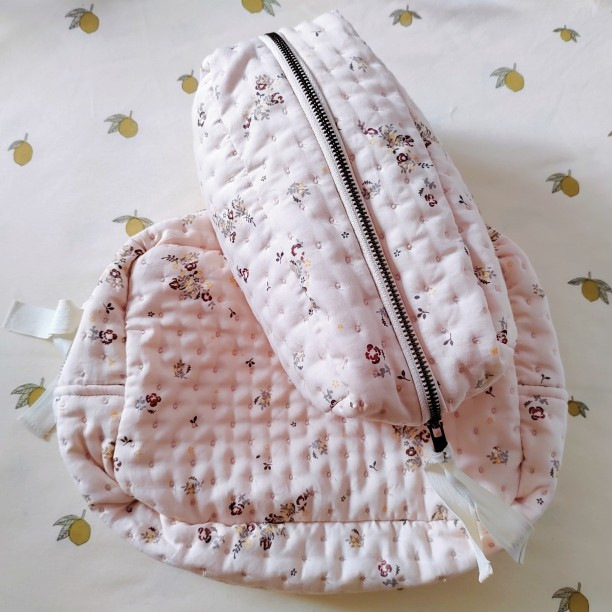 Baby Stormi našivena višenamjenska prijenosna torbica za šminku i higijenske potrepštine od pamuka sa zatvaračem – cvjetni uzorak s orhidejom i limunom