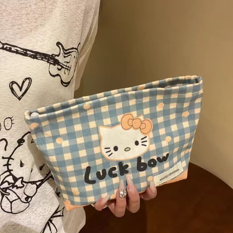 Eredeti tervezésű vintage cicás kockás sminktáska és kozmetikai neszesszer vászonból