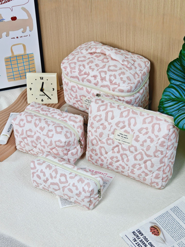 Taštička na kozmetiku, veľká kapacita, leopardí vzor, materiál polyester-bavlna, podšívka polyester, zapínanie s preklápacím vekom