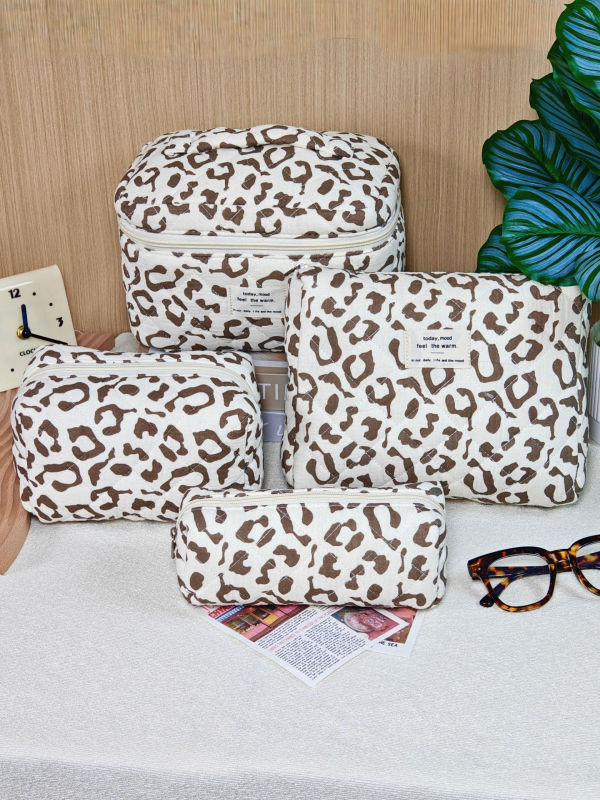 Taštička na kozmetiku, veľká kapacita, leopardí vzor, materiál polyester-bavlna, podšívka polyester, zapínanie s preklápacím vekom