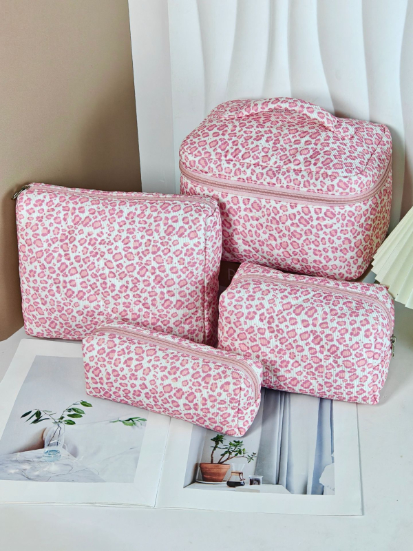 Taštička na kozmetiku, veľká kapacita, leopardí vzor, materiál polyester-bavlna, podšívka polyester, zapínanie s preklápacím vekom