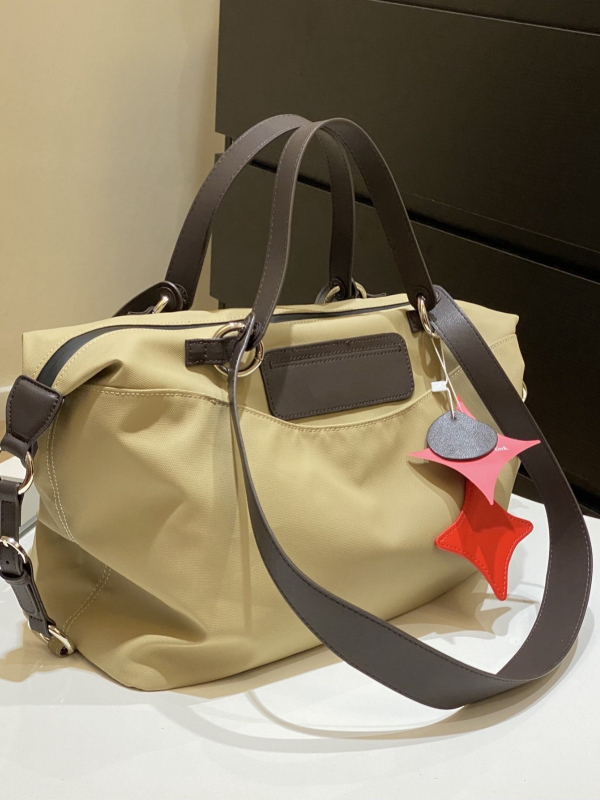 Nylon torba za putovanje do 20 L, jednobojna, za kratka službena putovanja, proširiva i olakšava nošenje