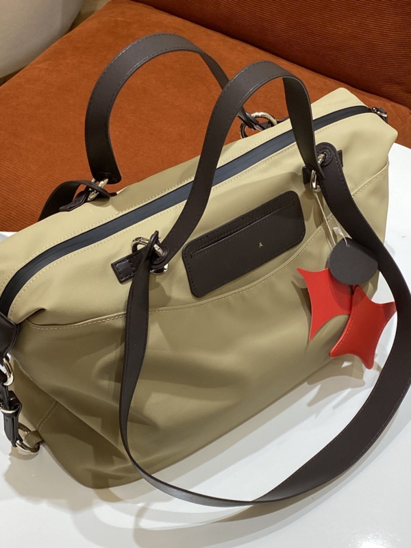 Nylon torba za putovanje do 20 L, jednobojna, za kratka službena putovanja, proširiva i olakšava nošenje