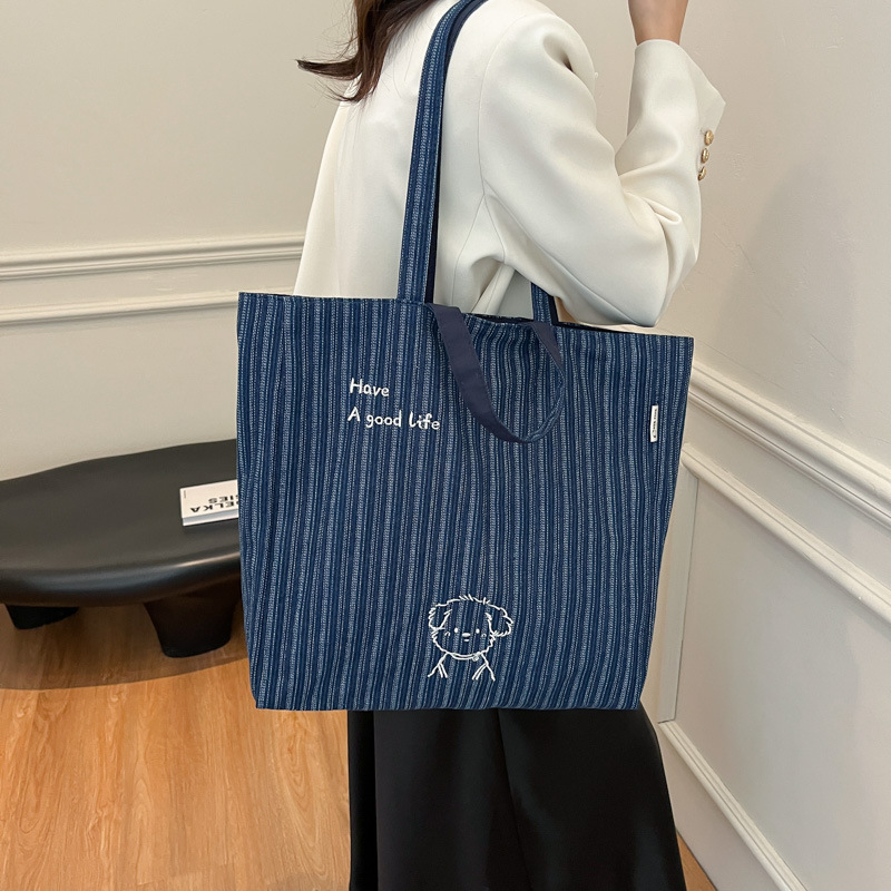 Denim tote torba za ramena s platnenom podstavom, velika kapaciteta, vertikalni kvadratni oblik, otvoreni vrh, džep za mobitel, dvostruki remeni, korejski gradski stil inspiriran