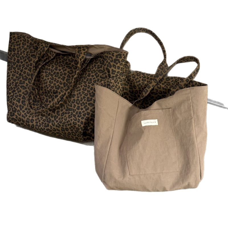 Ženska platnena torba s leopard printom, Tote torba, uspravnog kvadratnog oblika, podstava od poliestera, unutarnji džep za telefon