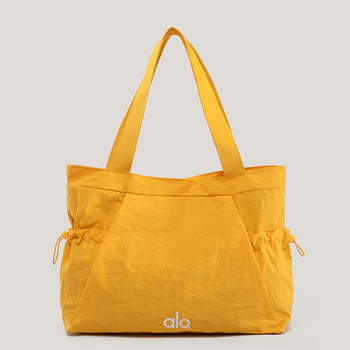 Ženska platnena tote torba – dnevna upotreba, horizontalni kvadratni oblik, zatvarač, poliester podstava, unutarnji džepovi (zip, džep za mobitel, dokumente) – jesen 2025