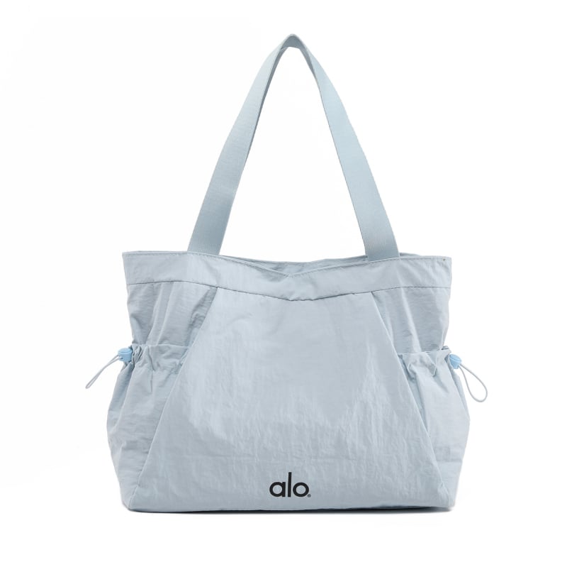 Ženska platnena tote torba – dnevna upotreba, horizontalni kvadratni oblik, zatvarač, poliester podstava, unutarnji džepovi (zip, džep za mobitel, dokumente) – jesen 2025