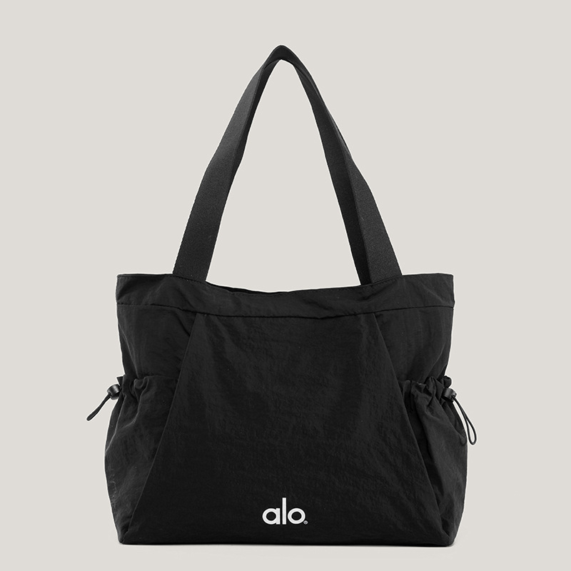 Ženska platnena tote torba – dnevna upotreba, horizontalni kvadratni oblik, zatvarač, poliester podstava, unutarnji džepovi (zip, džep za mobitel, dokumente) – jesen 2025