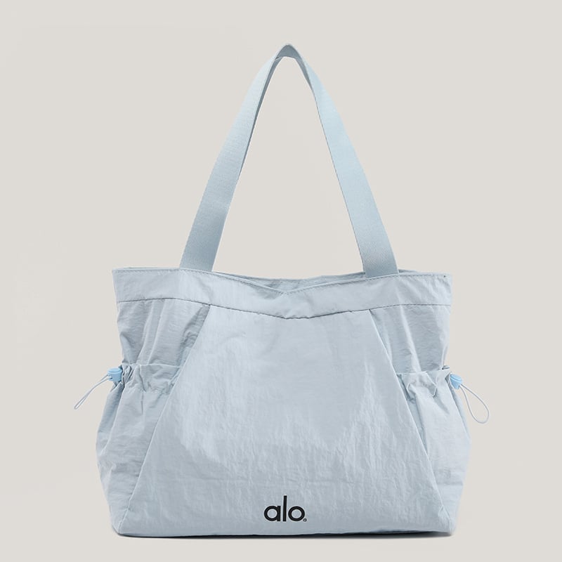 Ženska platnena tote torba – dnevna upotreba, horizontalni kvadratni oblik, zatvarač, poliester podstava, unutarnji džepovi (zip, džep za mobitel, dokumente) – jesen 2025