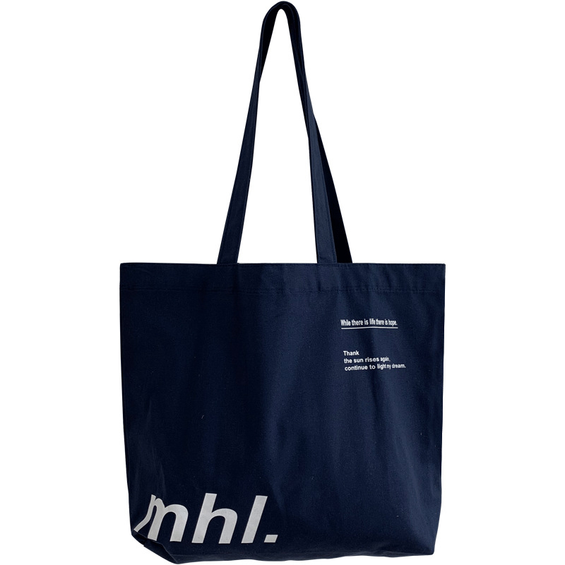 Platnena tote torba s gradski minimalističkim stilom, otvoreni gornji dio, unutarnji džepovi za telefon i ID