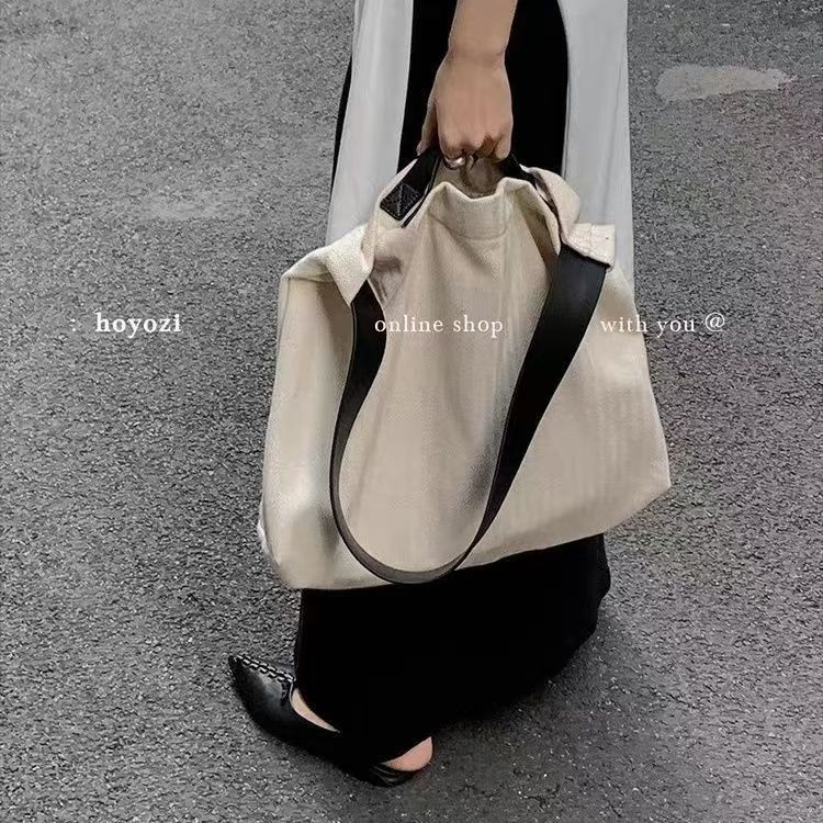 Kanvas torba preko ramena, gradski jednostavan stil, horizontalni četverokutni oblik, unutarnja džep sa zipom, podstava od platna