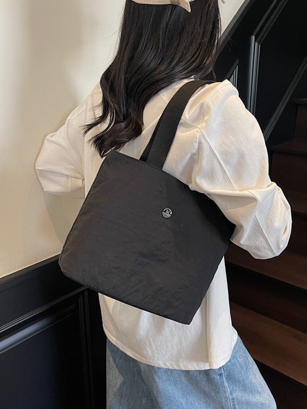 Torba od platna – gradski minimalistički stil, zatvarač, unutarnja pretinac za mobitel, poliesterska podstava, vodoravni kvadratni oblik