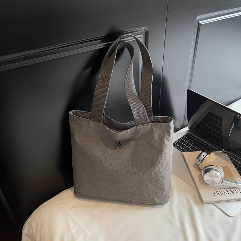 Torba od platna – gradski minimalistički stil, zatvarač, unutarnja pretinac za mobitel, poliesterska podstava, vodoravni kvadratni oblik