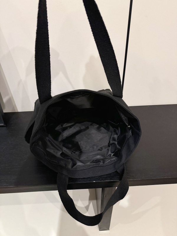 Platnena ženska tote torba sa zatvaračem, nylon podstavom, vertikalnog kvadratnog oblika, unutarnji džepovi za telefon i identifikacijsku karticu